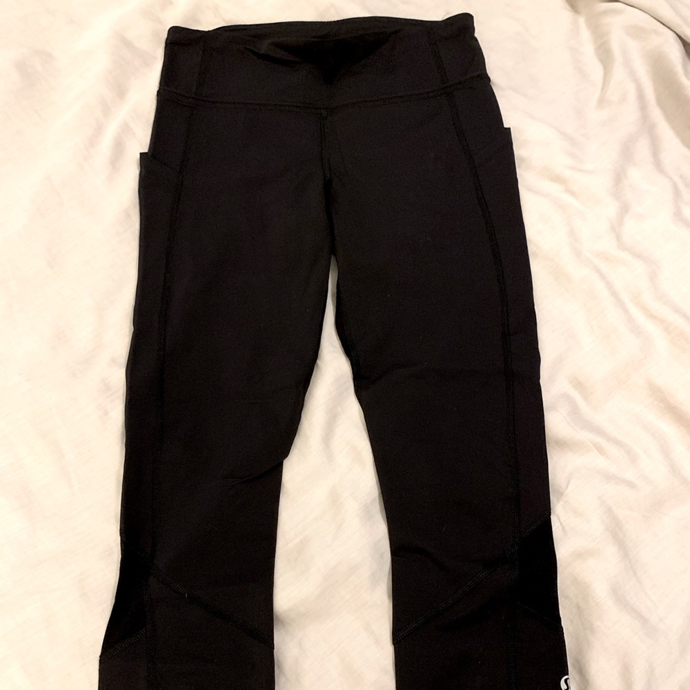 Lululemon Black Pace Rival crops, size 4